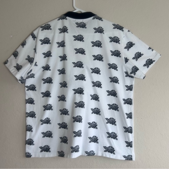 Forever 21 Men’s Polo Shirt XL White Black Rose Print Short Sleeve Collared - Picture 3 of 7